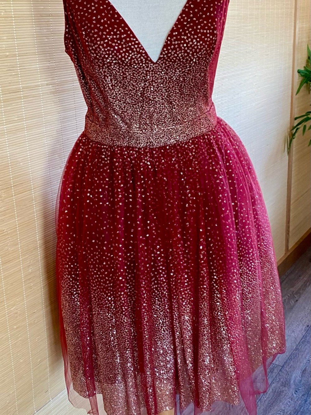 Sparkling Wine-Red Tulle Prom Dress with Gold Glitter Ombre